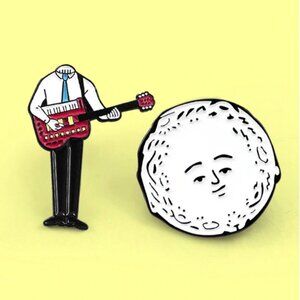 Funny Art body And Head Separat Enamel Pin Brooch